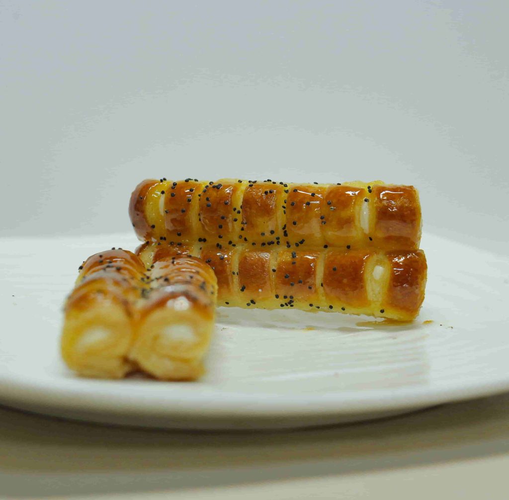 شیرینی شارلوت معینی پور